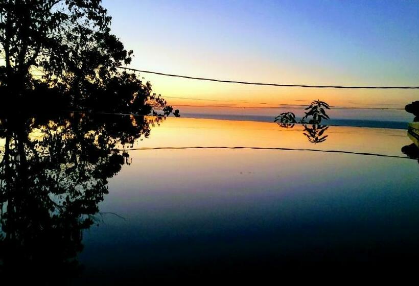 פנסיון Cantik Villa