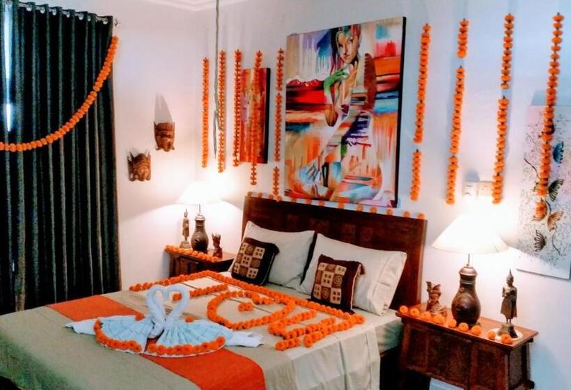 פנסיון Cantik Villa