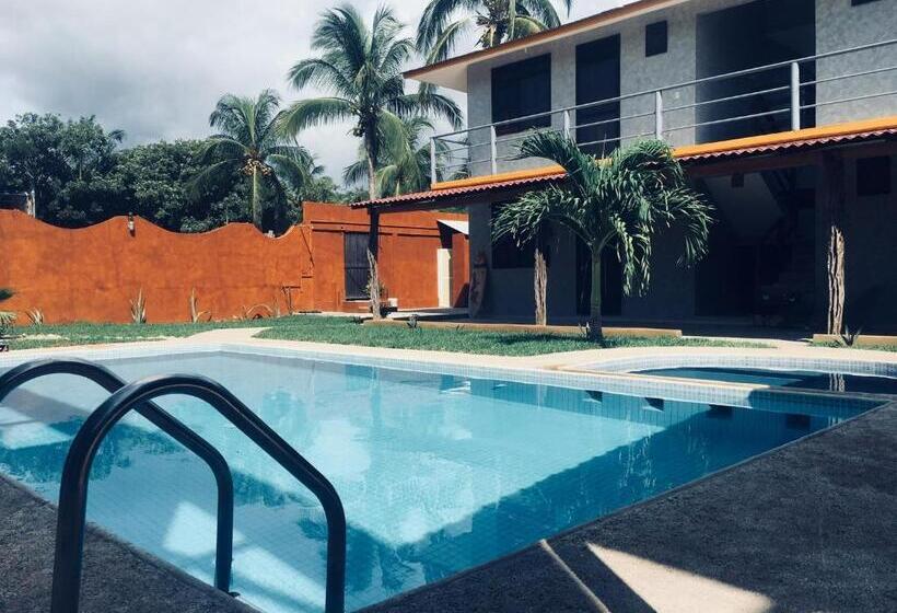 펜션 Coccoloba Guest House