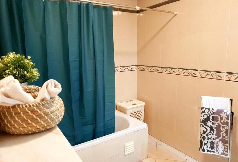 Пансион Downtown Guest House