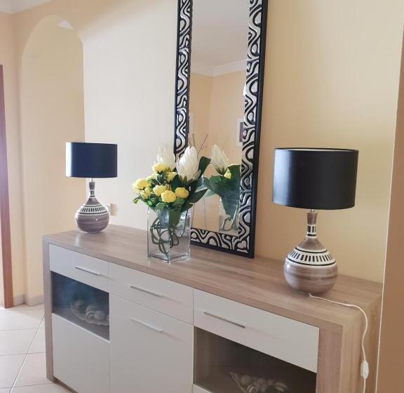 Пансион Downtown Guest House