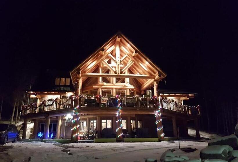 פנסיון Golden Acres Mountain Lodge