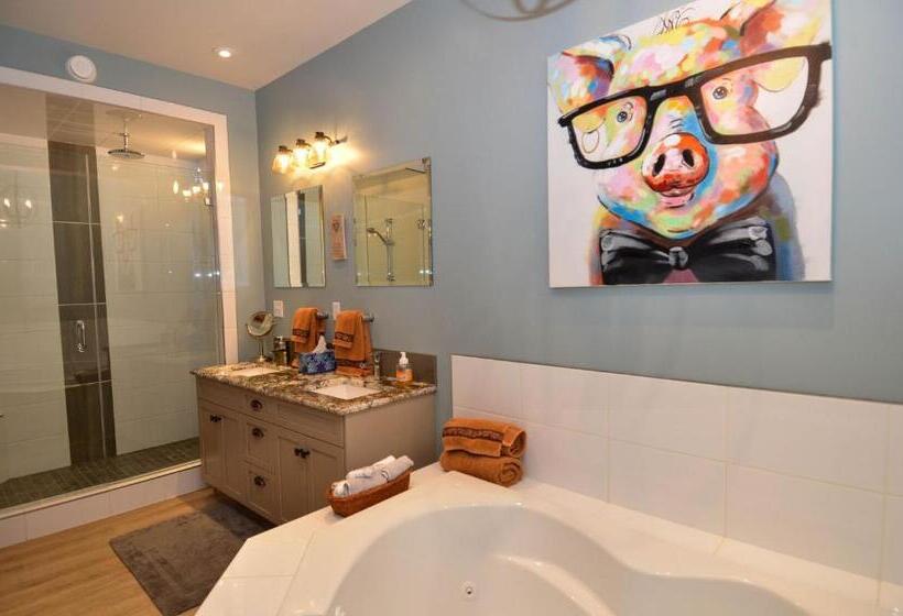 פנסיון Golden Acres Mountain Lodge