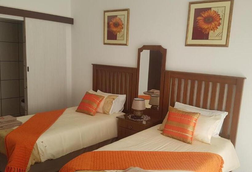 פנסיון Karoo View Guesthouse Cradock