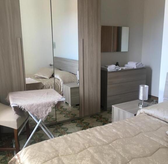 بنسيون Le Rose Di Santina