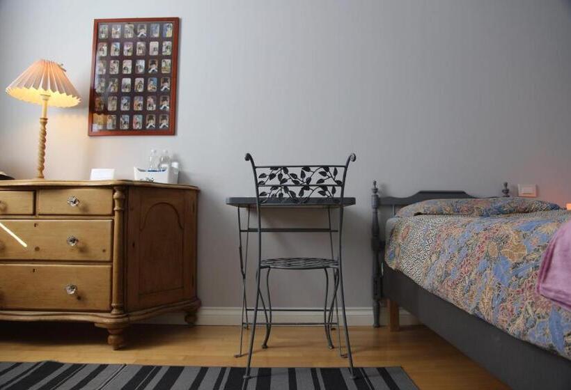 پانسیون Masnadieri 18