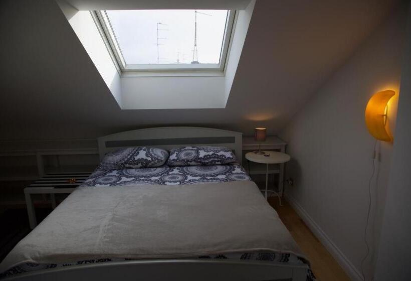 پانسیون Masnadieri 18