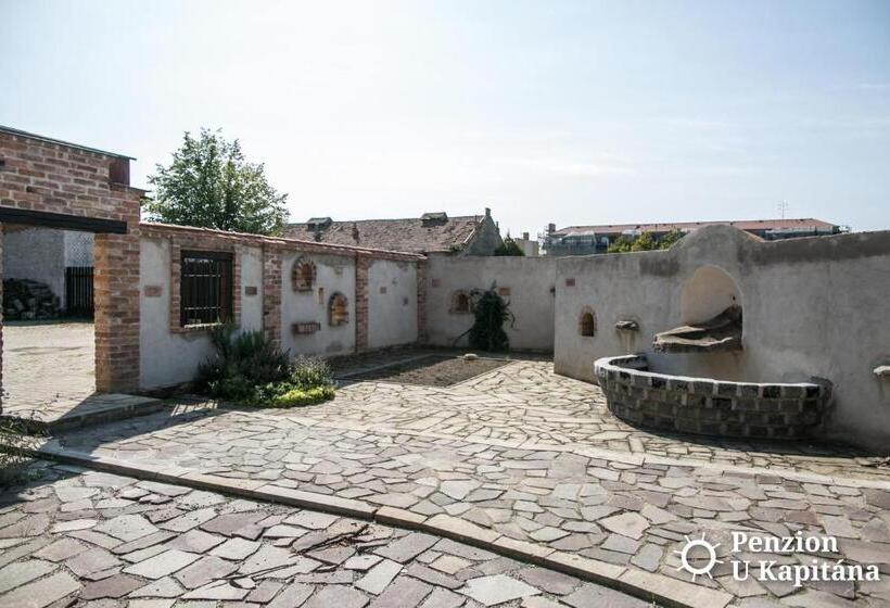 پانسیون Penzion U Kapitána