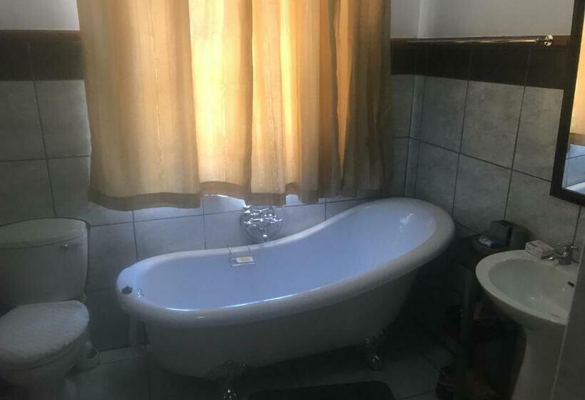 بنسيون Towerzicht Guest House