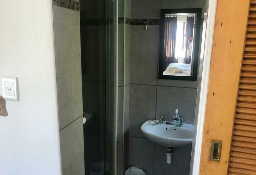 بنسيون Towerzicht Guest House