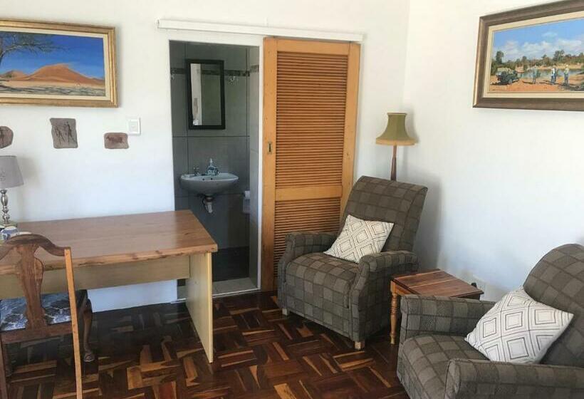 بنسيون Towerzicht Guest House