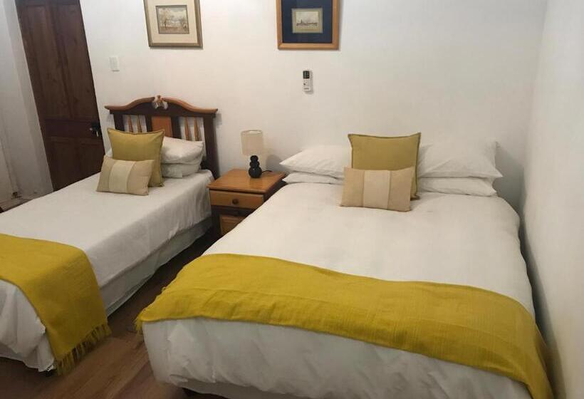 بنسيون Towerzicht Guest House