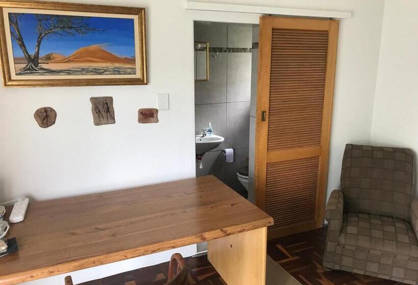 بنسيون Towerzicht Guest House