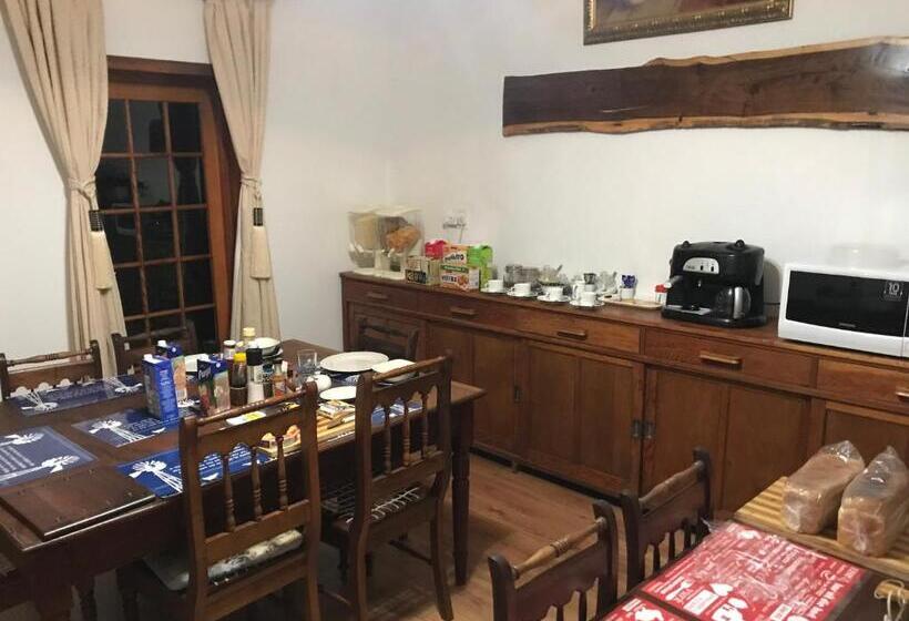 بنسيون Towerzicht Guest House