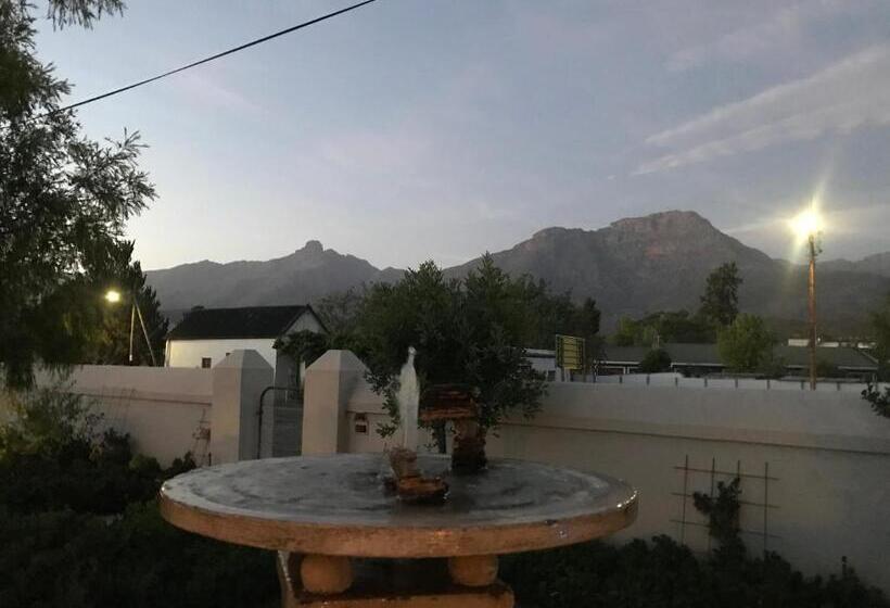 بنسيون Towerzicht Guest House