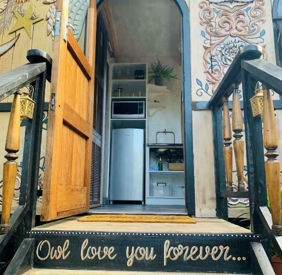 پانسیون Treedom Villas And Vardos