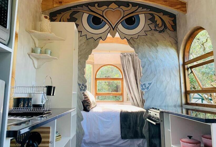 پانسیون Treedom Villas And Vardos