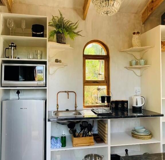 پانسیون Treedom Villas And Vardos