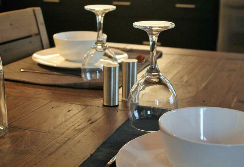 אתר נופש Red Cariboo Apartments