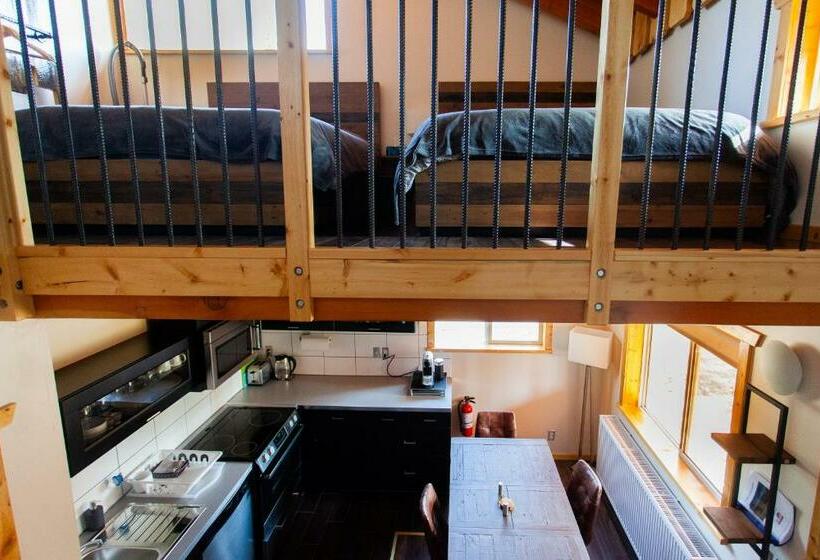 אתר נופש Red Cariboo Apartments