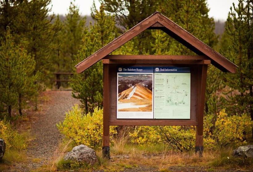 אתר נופש Red Cariboo Apartments