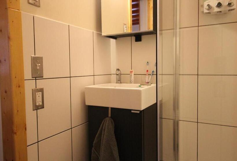 אתר נופש Red Cariboo Apartments