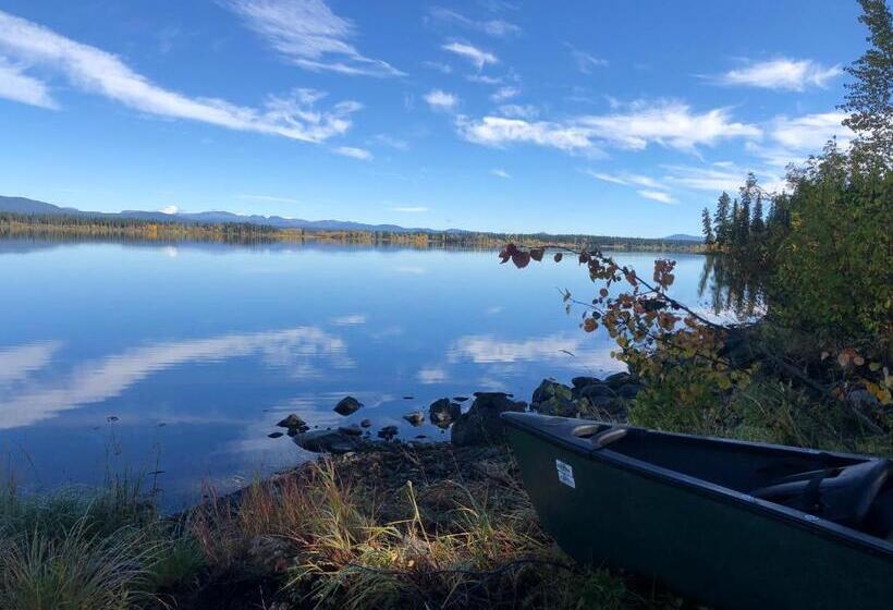 אתר נופש Red Cariboo Apartments
