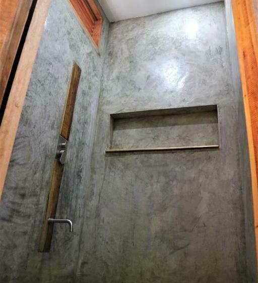 هاستل Chief Mau Moalboal Cebu