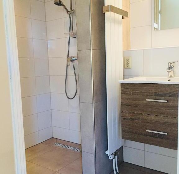 Bed And Breakfast: Bij Ons Achter