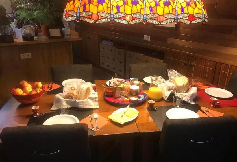 צימר Blackpearl Boat&breakfast