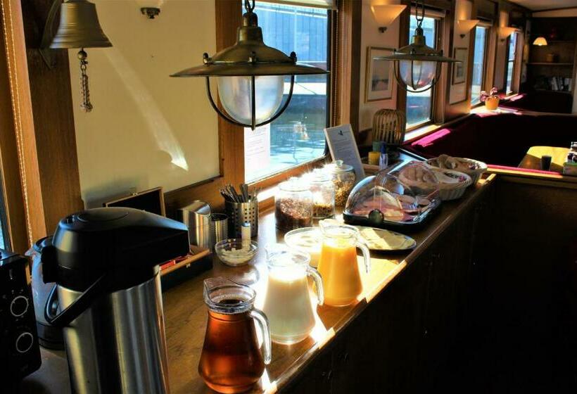 تختخواب و صبحانه Felicitas