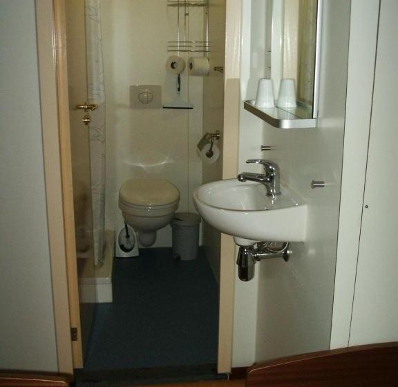 تختخواب و صبحانه Felicitas