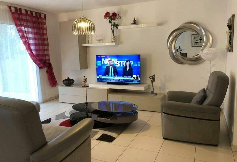 تختخواب و صبحانه Home Auray