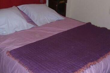 تختخواب و صبحانه La Maison D Alienor