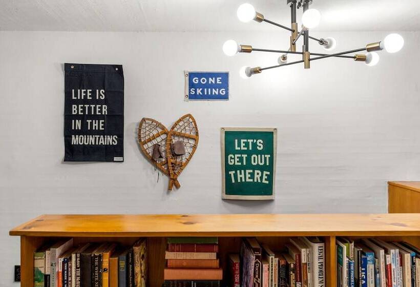 ベッドアンドブレックファースト Launchpoint Lodge: Entire