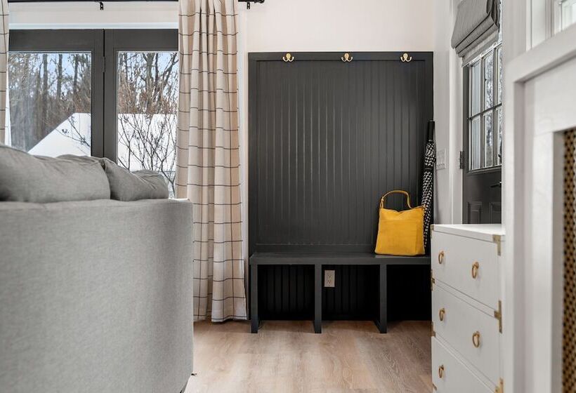 ベッドアンドブレックファースト Launchpoint Lodge: Entire