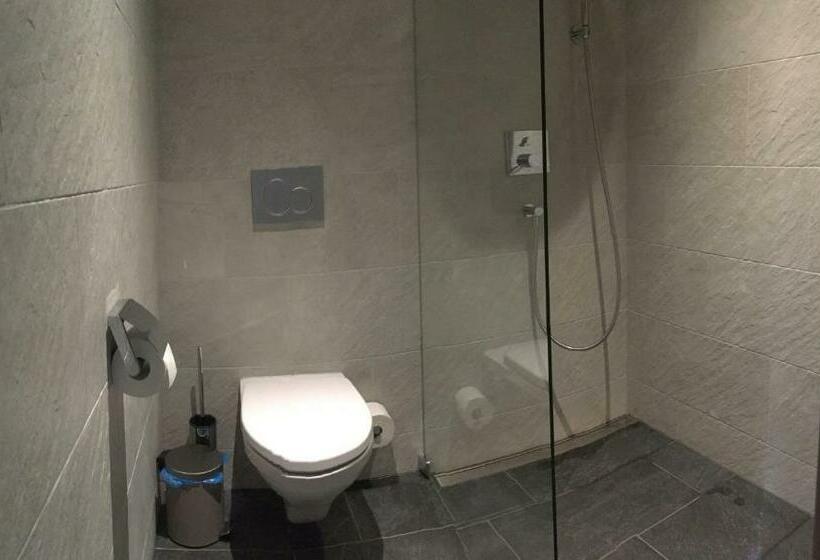 ベッドアンドブレックファースト Mountain Chalet Amden