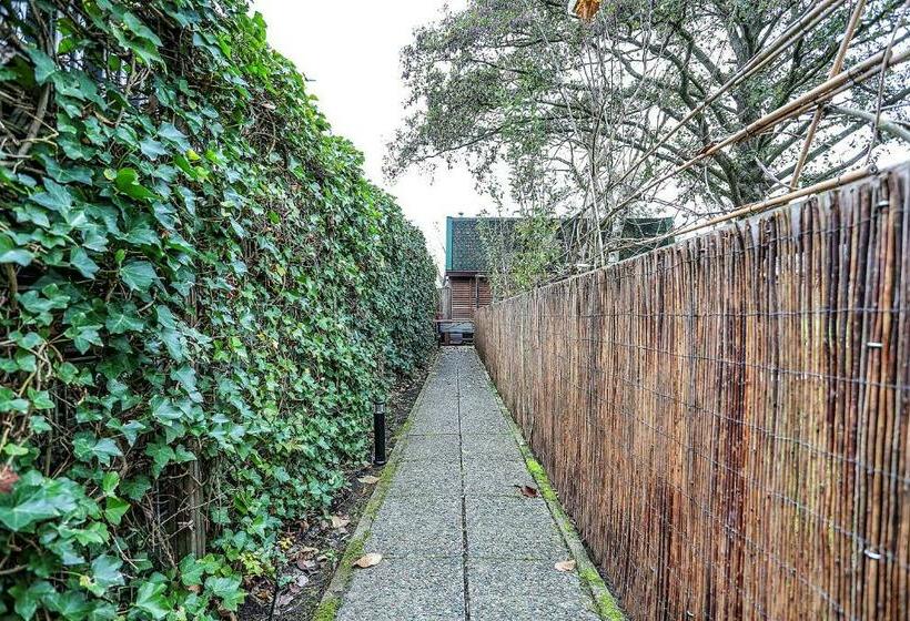 مبيت وإفطار Ons Tuinhuis