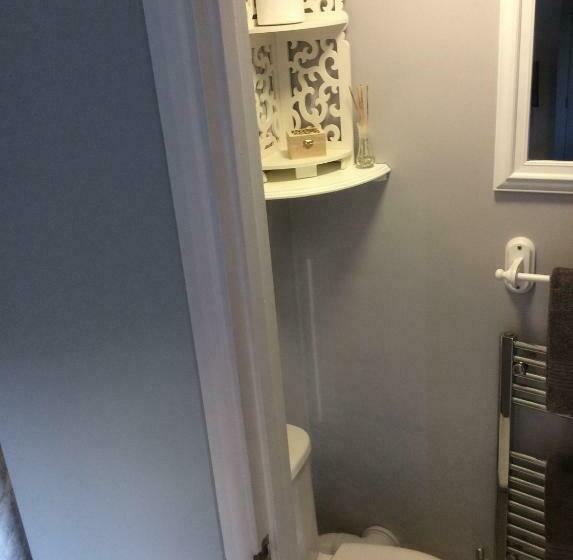 住宿加早餐  The Poplars