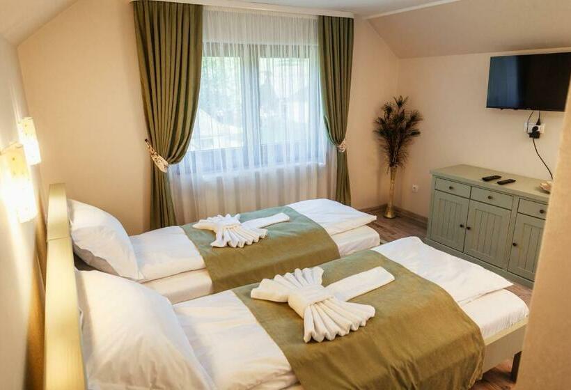 مبيت وإفطار Vén Diófa