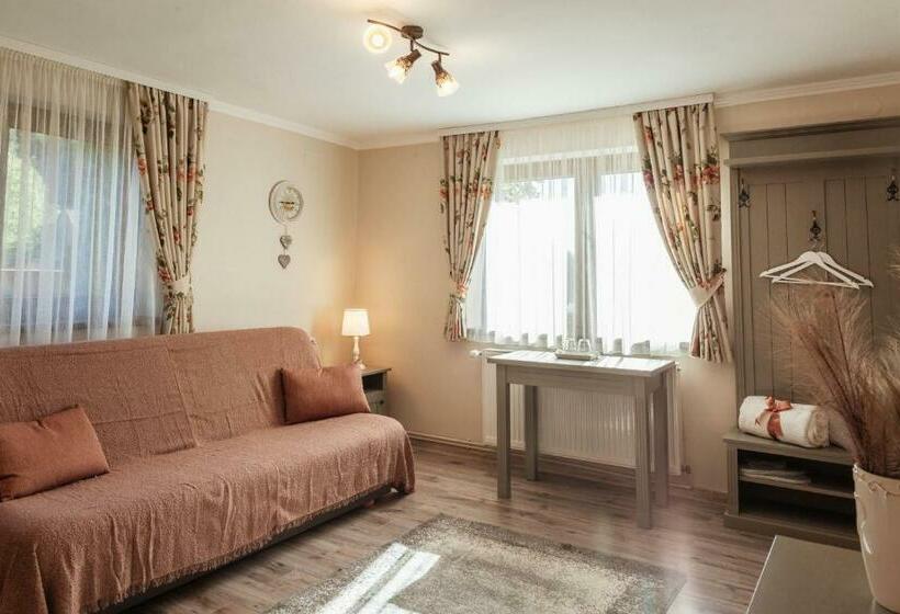 مبيت وإفطار Vén Diófa