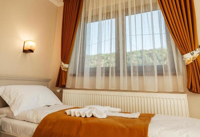 مبيت وإفطار Vén Diófa