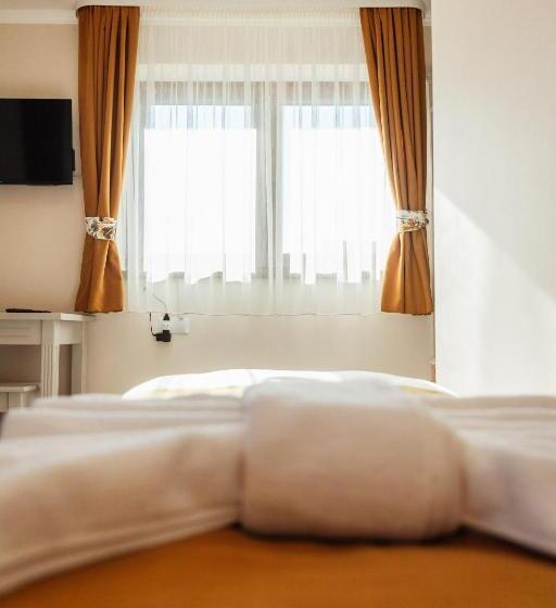 مبيت وإفطار Vén Diófa