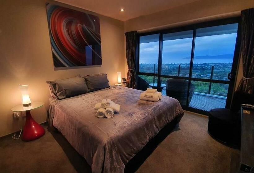 تختخواب و صبحانه White House