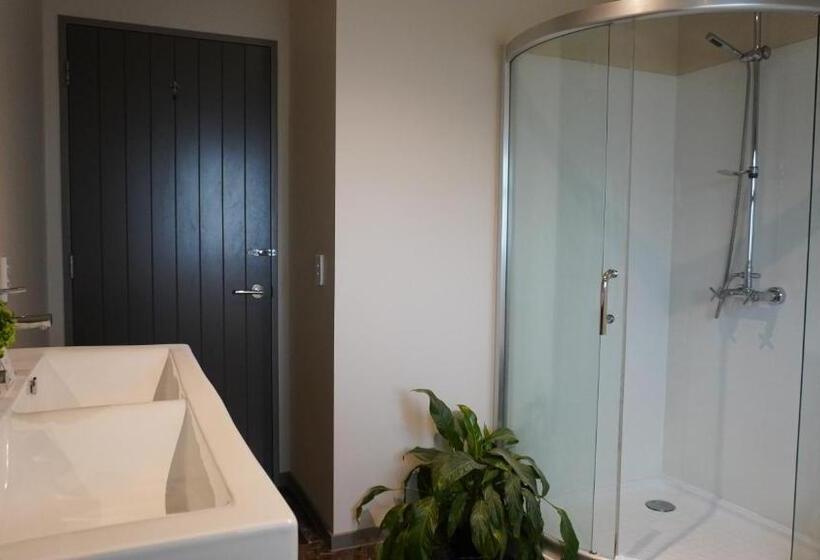 تختخواب و صبحانه White House