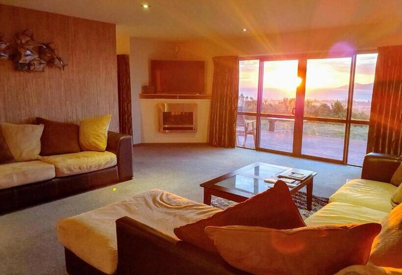 تختخواب و صبحانه White House