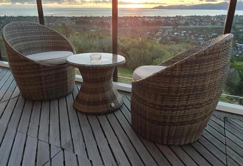 تختخواب و صبحانه White House