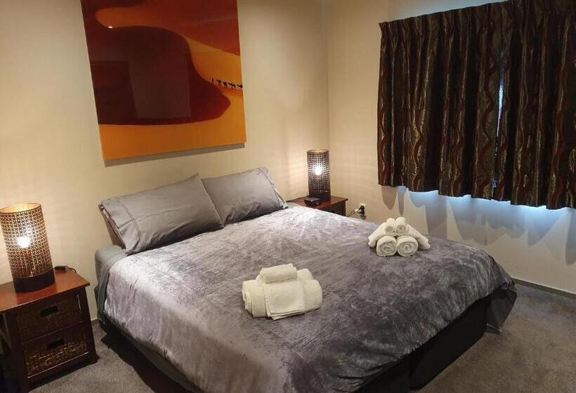 تختخواب و صبحانه White House