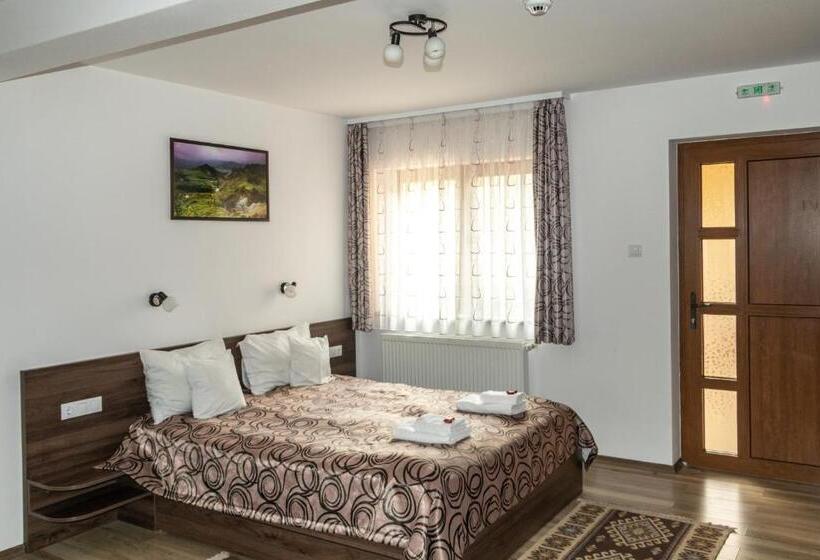 Casa Tofi Vendégház