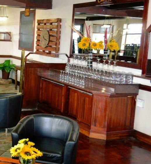 בית מלון כפרי Crown